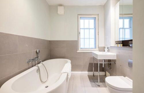 Welcome London St Martin's - Photo 53