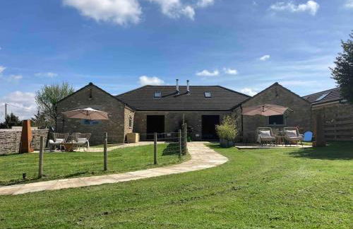 Luxurious Complex: 2 barns together edge of Frome - Photo 3