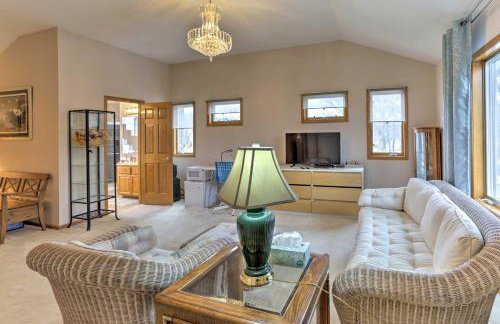 Eagan Home with Porch - 5 Mi to Mall of America! - Foto 5