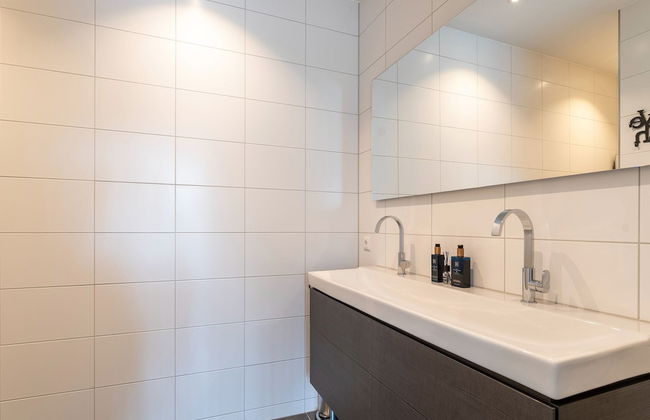 Villa in Zeewolde With Terrace - Photo 18