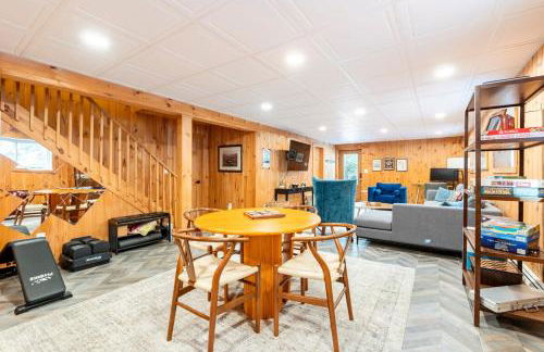 Mountain View Chalet Ski, Hot Tub, Firepit, Games - Foto 5