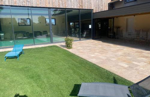 Chalet authentique à Clermont-Créans avec piscine partagée - Photo 6