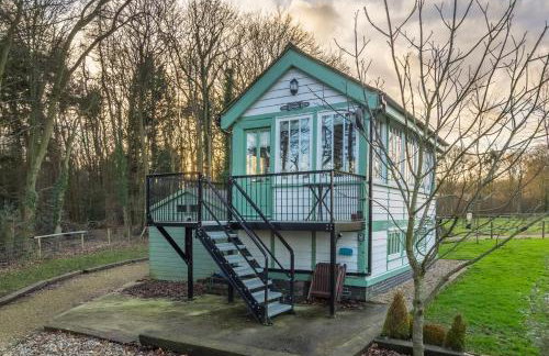 The Signal Box - Photo 18