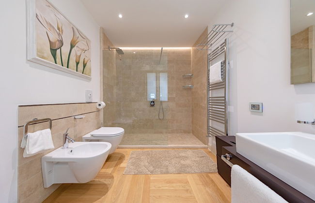 Luxury Lakefront Catullo A1 by Wonderful Italy - Photo 33