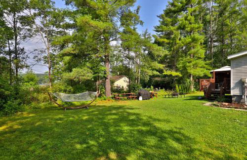 The Bomoseen Bungalow - Vermont Lake House Close to Ski Resorts! Private dock, ski rental ticket deals - Foto 9