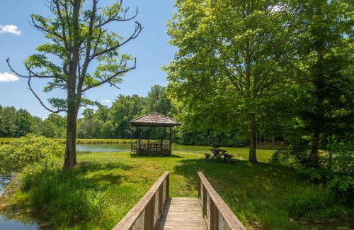 Stone's Throw Bungalow-- Hot Tub, Modern & Updated, Sleeps 2 - Foto 30