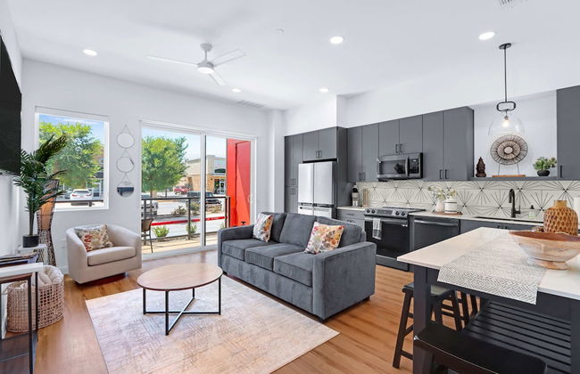 Relax in a Luxe Resort-style Condo - Foto 1