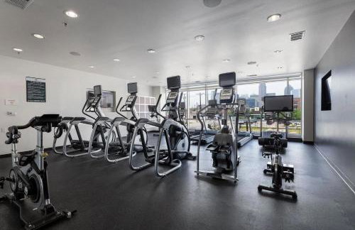 Landing Stylish 1BD Yoga Studio Gym - Photo 24