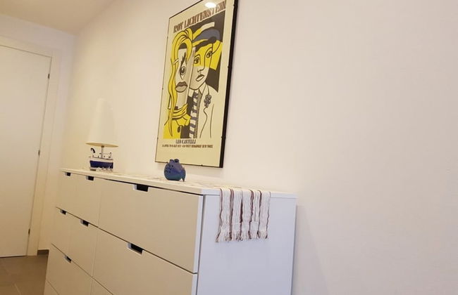 Sitting on the beach - Foto 16