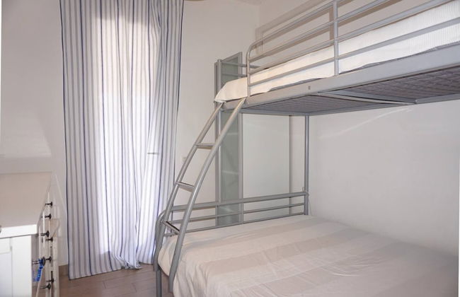 Villa in Front of the Pedestrian Area With Pool - Foto 15