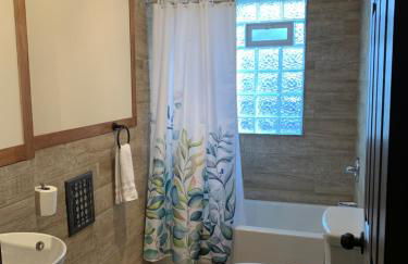 Red Brick Inn - Walk to the Falls, the Casino and all Downtown Restaurants - Photo 33