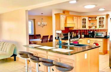 Scenic Views & River Access, Cozy River Home - Foto 21