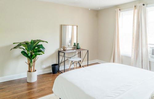 Spacious 2BR Apartment near Airport - Central Charming - Foto 15