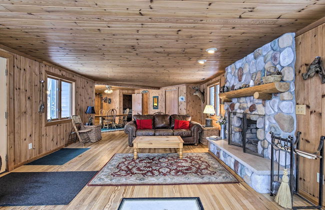 Lakefront Escape with Fishing Pier and Snowmobiling! - Foto 22