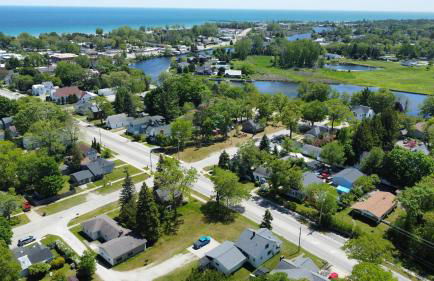 Oscoda Hilltop Haven - Great Location near Beach! - Foto 2