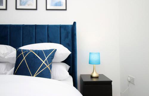 New Cardiff Bloc Exclusive Apartments By Prime Stays - Shops and Parking - Great for Groups and Families - Foto 22