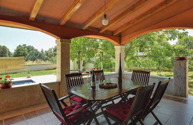 Villa in Peroj With Private Pool & Near Beach - Foto 20