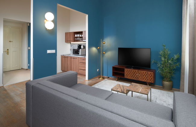 Golden Angel Suites by Adrez Living - Photo 38