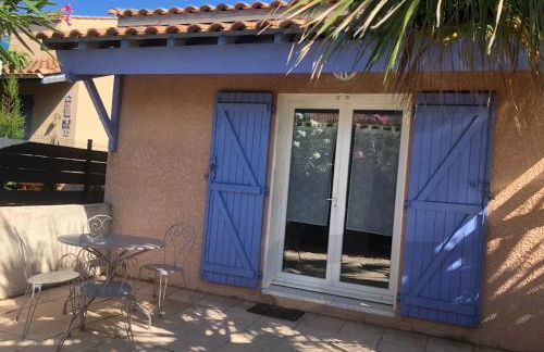 De la Clape à la mer mon petit pavillon labellisé - f2- piscine commune - wifi gratuit- parking privé - arrivee autonome - 800 m plage - grande terrasse abritée vent - - Foto 11