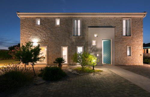 Villa Vela Muline - 8 plus 2 guests - heated pool - Photo 9