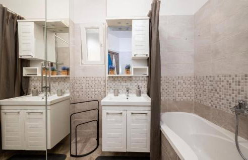 Stunning Apartment In Rasa With Wifi - Foto 15