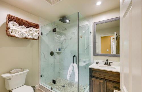 Wraparound Deck and Grill Wrightwood Cabin Near PCT - Foto 14