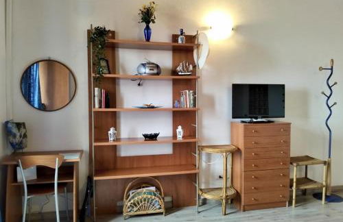 Bilocale in centro con vista mare - Foto 7