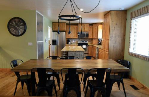 6 King Bedrooms, Sleeps 20, 8 Rooms, Bikes, HotTub - Foto 57