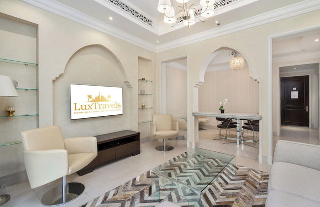 Lux BnB I Souk Al Bahar I Burj Khalifa Views - Photo 21