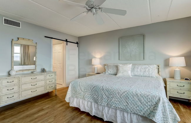 Convenience Direct Oceanfront Condo with Private Balcony by RedAwning - Photo 5