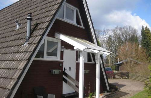 Nurdachhaus auf großem Grundstück - Foto 2