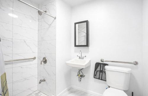 Cozy Central Units in Prime Location - Foto 33