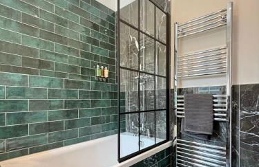 St Johns Jailhouse by the Castle - Photo 33