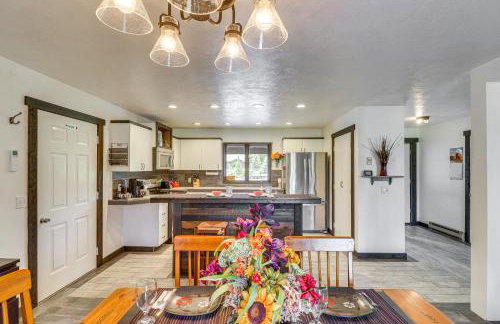 Deck and Mtn Views Libby Home on Golf Course! - Foto 3