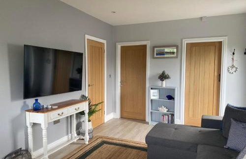The Annexe Porthcawl Pet Friendly 2 Bedroom Flat with King Size bed bunk beds and sofa bed sleeps up to 5 people - Photo 29