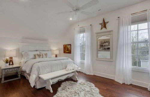 The SoFay Farmhouse- 1 MI From U of A - Foto 4