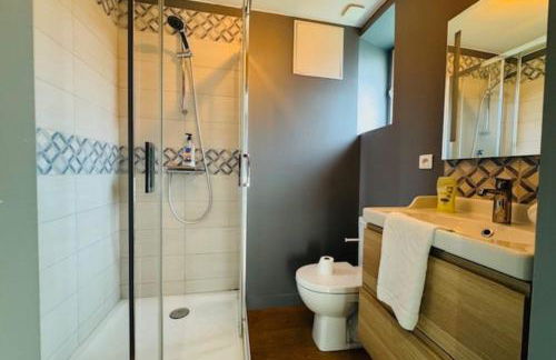 Stunning 230m with garden in the city center - Photo 14