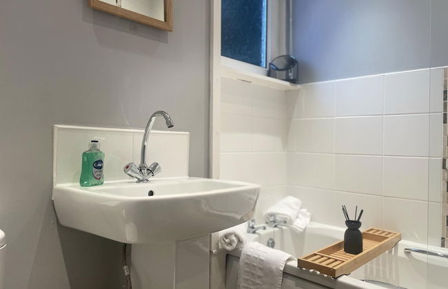 Immaculate 3-bed Apartment in Glasgow Close to M8 - Foto 17