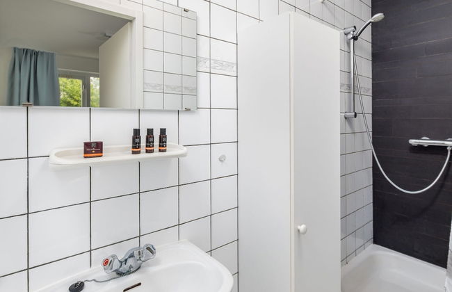 Modern Home by the Beach - Photo 8