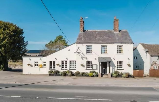 Idyllic Foodie Retreat above Silks Pub - Foto 1