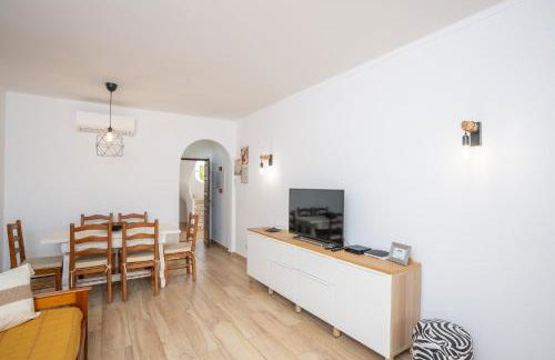 Renovated Algarve Apartments with Pool - Foto 15