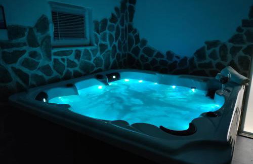 Villa Toni with 5 bedrooms and heated pool - Photo 60