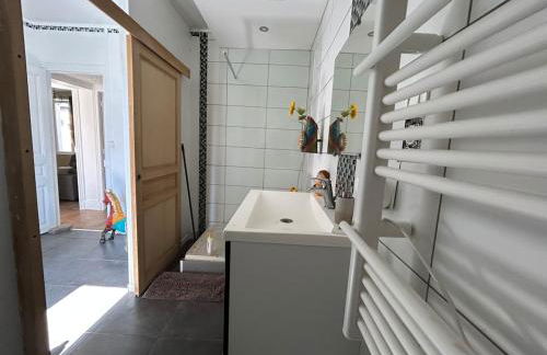 Superbe appart rénové vue sur Meuse Le Chic dans le pré - Foto 16