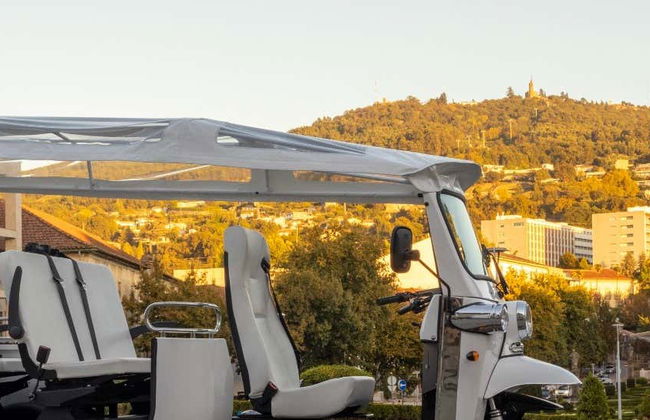 Tour en tuk tuk por Guimarães - Foto 4