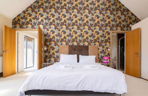 Stunning 5-bed 3-bath house close to the sea! - Foto 29