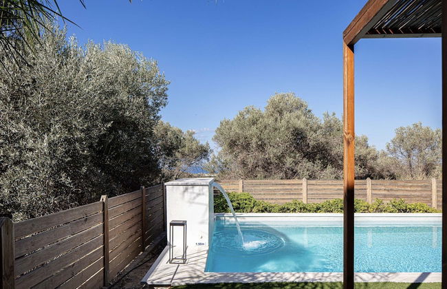 Mandana Villa - With Private Pool Jacuzzi - Photo 16