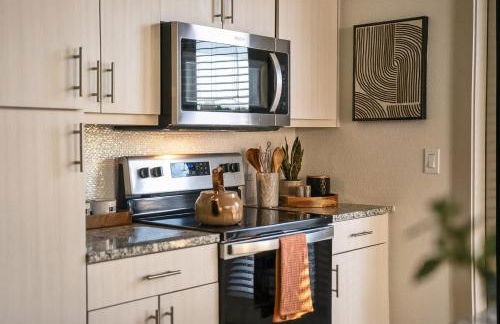 Luxury 2BR Cedr Sprgs area with Parking, Pool, Gym - Foto 77