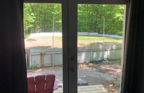 Hockey Themed Room with Wooded Trails - Foto 4