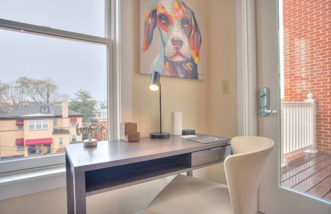 Walk Score 91 Balcony Near King ST - Photo 16