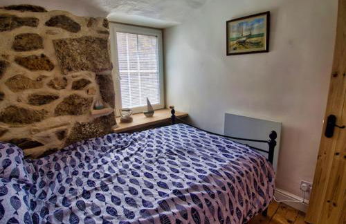 Knocker Cottage is a 3 bedroom made up of 1 double bedroom and 2 small double bedrooms in small village 10 min to beaches - Foto 60